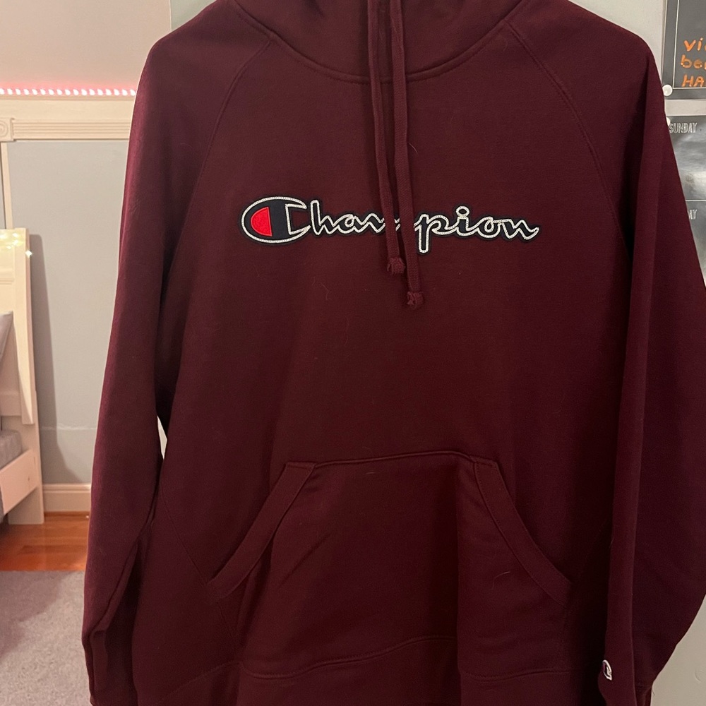 Woman’s Large maroon champion hoodie. like new, only worn a couple of time.